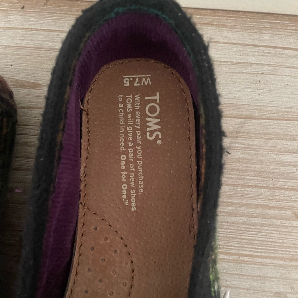 TOMS - Picture 4 of 5